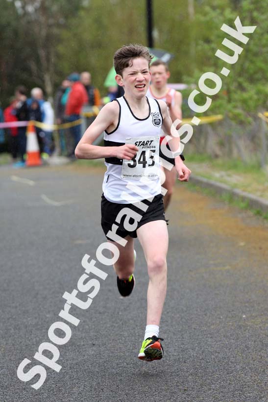 Boys and girls under-15s, Elswick Good Friday Road Races. Photo: David T. Hewitson/Sports for All Pics